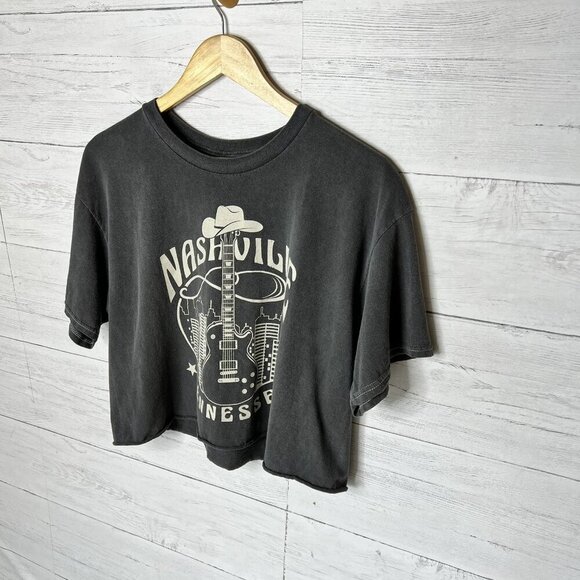 Full Tilt T Shirt Womens SZ Medium Dark Gray Nashville Tennessee Guitar Cropped - Picture 4 of 11